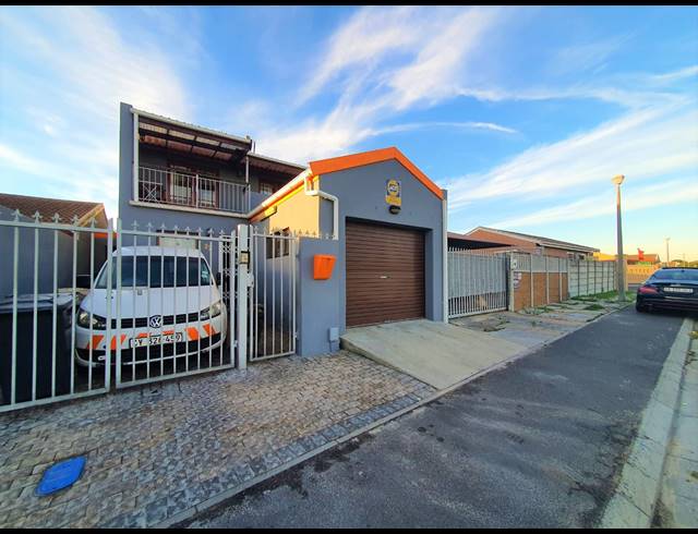 3 BEDROOM HOUSE FOR SALE IN RUYTERWACHT